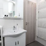 Appartement Idyllisches Studio-apartment Nur 600 Meter Zum Mit Parkplatz, Wifi, Klima *
