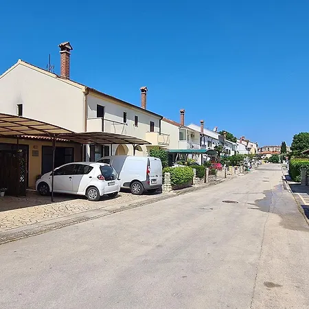 Idyllisches Studio-apartment Nur 600 Meter Zum Mit Parkplatz, Wifi, Klima Lägenhet Rovinj