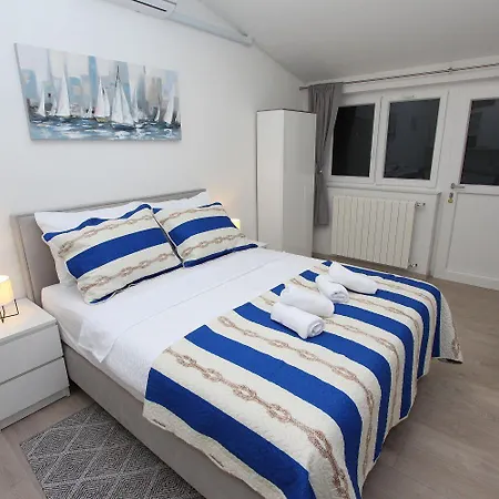 Idyllisches Studio-apartment Nur 600 Meter Zum Mit Parkplatz, Wifi, Klima Daire Rovinj